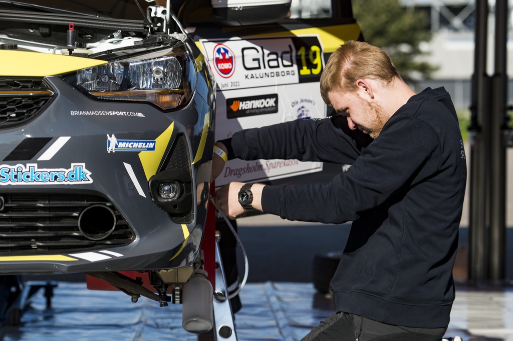 Mikkel Njors rally fik ende alt for tidligt i Kalundborg, men den 22-årige Opel-kører fører fortsat Rally4-klassens mesterskab
(Foto: Jokum Tord Larsen)